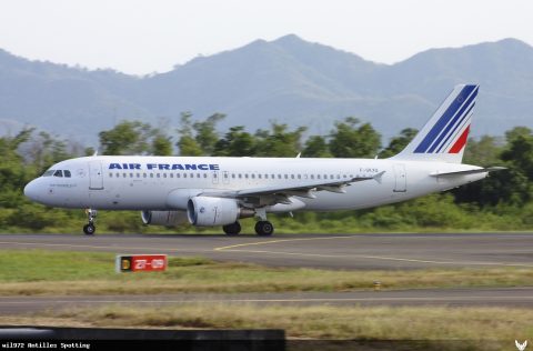F-GKXQ · Airbus A320, Martinique – Aimé Césaire
