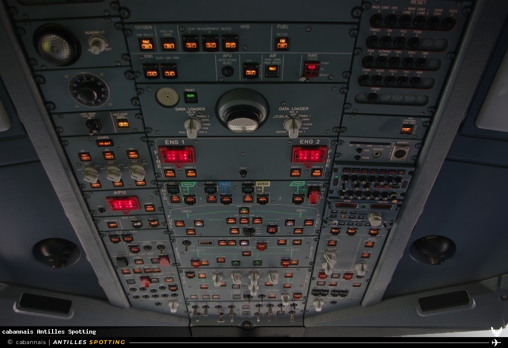 F-OFDF · Airbus A330-200, Air Caraïbes, Martinique – Aimé Césaire