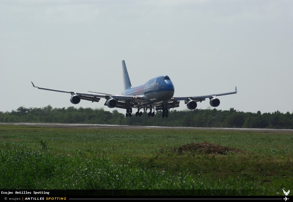 F-HKIS · Boeing 747-400, Corsairfly, Martinique – Aimé Césaire