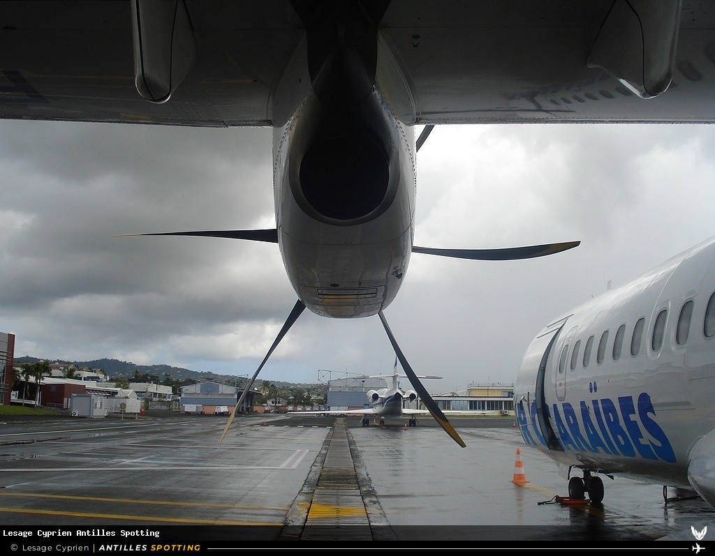 F-OIJK · ATR 72-500, Air Caraïbes, Martinique – Aimé Césaire