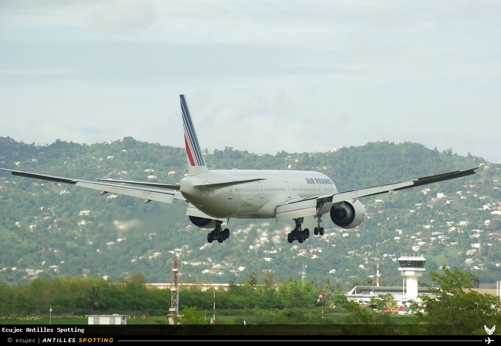 F-GSQX · Boeing 777-300ER, Air France, Martinique – Aimé Césaire