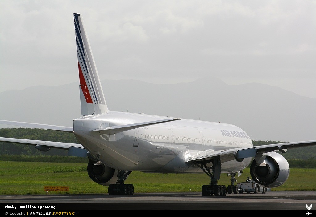 F-GSQN · Boeing 777-300ER, Air France, Pointe-à-Pitre – Maryse Condé