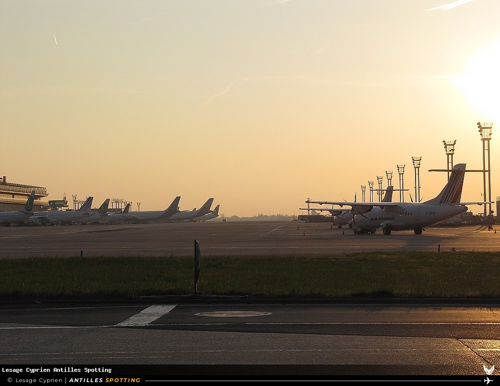 Aéroport · Terminal, LFPO - Paris-Orly, Paris-Orly
