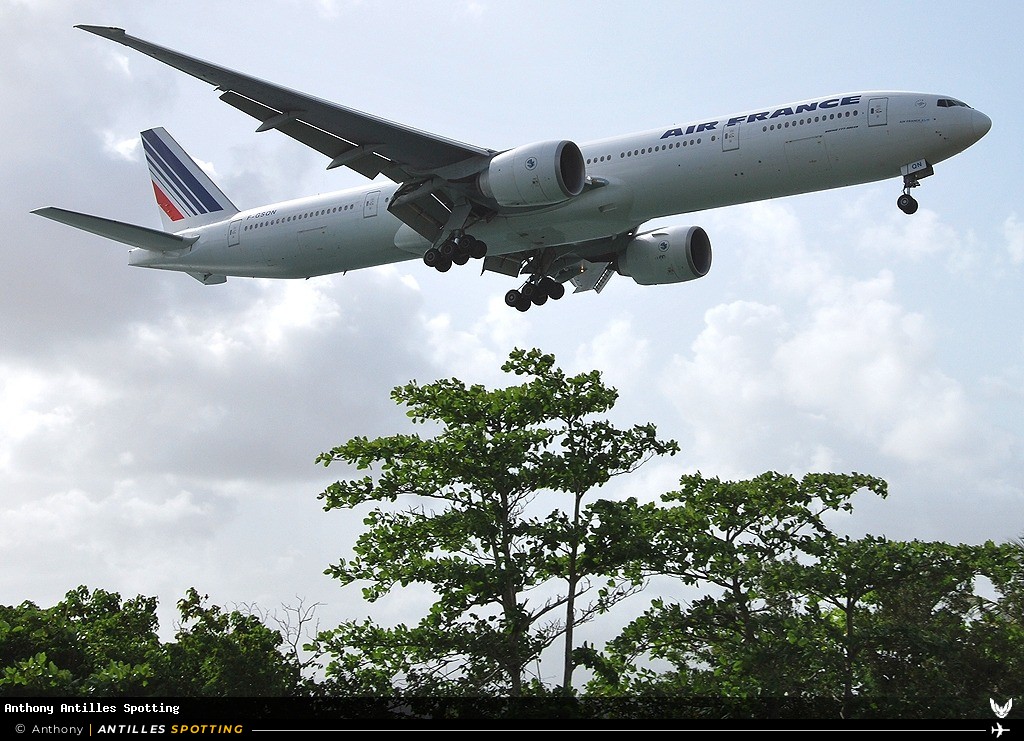 F-GSQN · Boeing 777-300ER, Air France, Martinique – Aimé Césaire