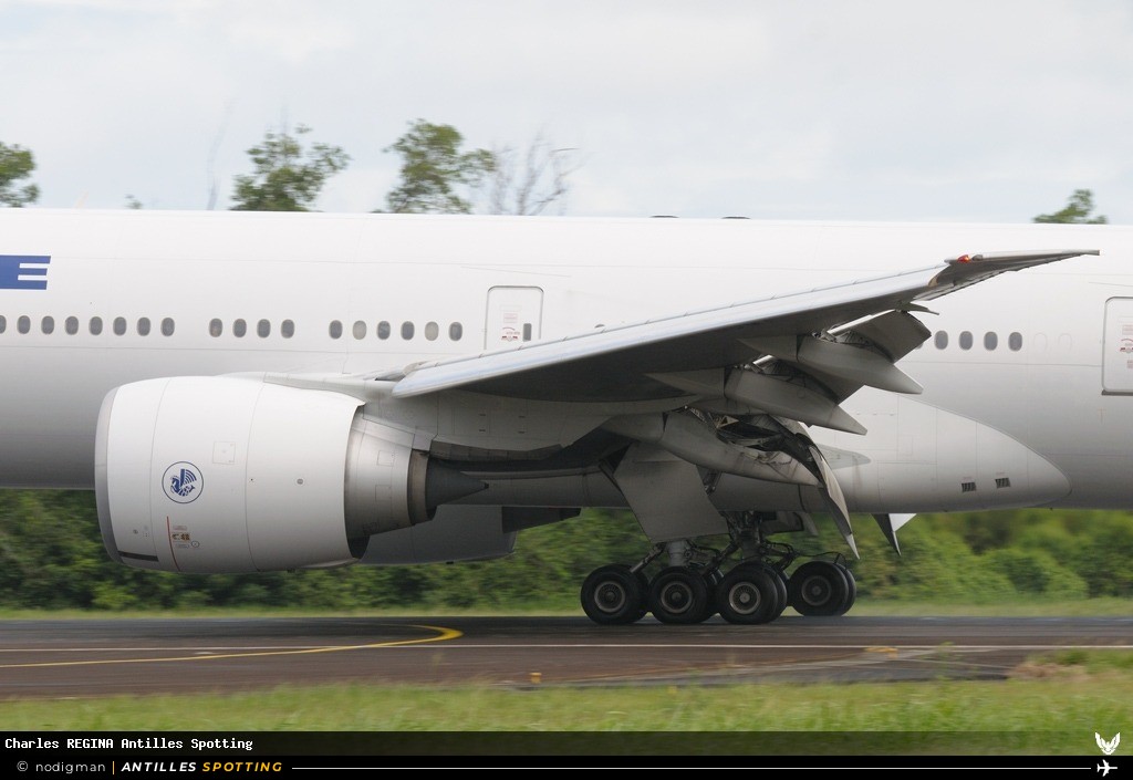 F-GSQT · Boeing 777-300ER, Air France, Martinique – Aimé Césaire