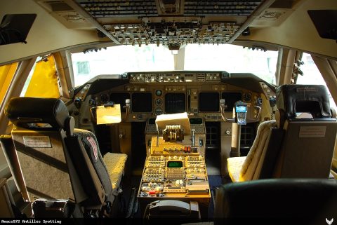 F-HSUN · Boeing 747-400, Martinique – Aimé Césaire