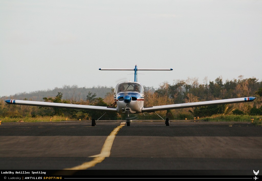F-OCEY · Piper PA-38 Tomahawk, Charly Bravo, Martinique – Aimé Césaire