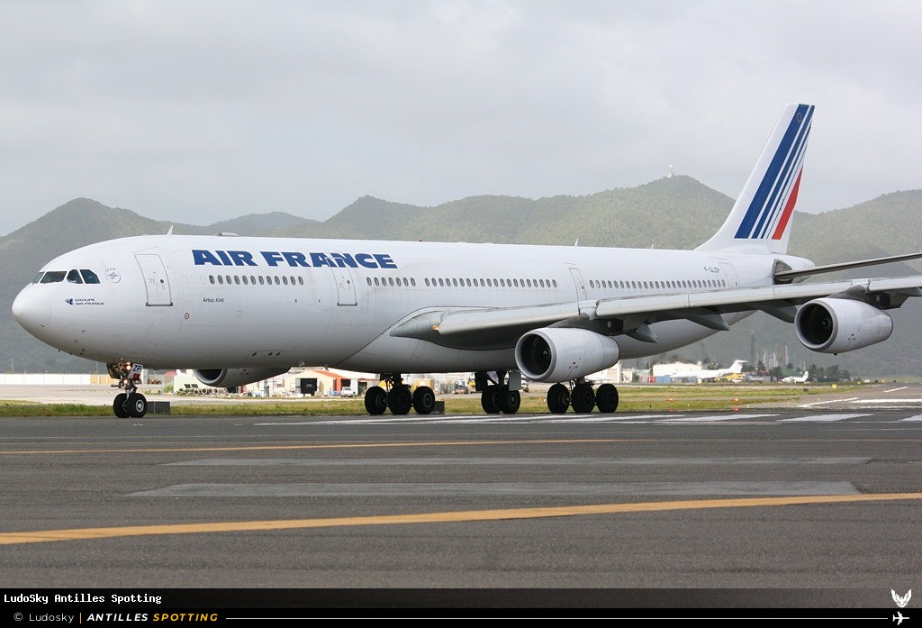 F-GLZP · Airbus A340-300, Air France, Sint Maarten – Princess Juliana