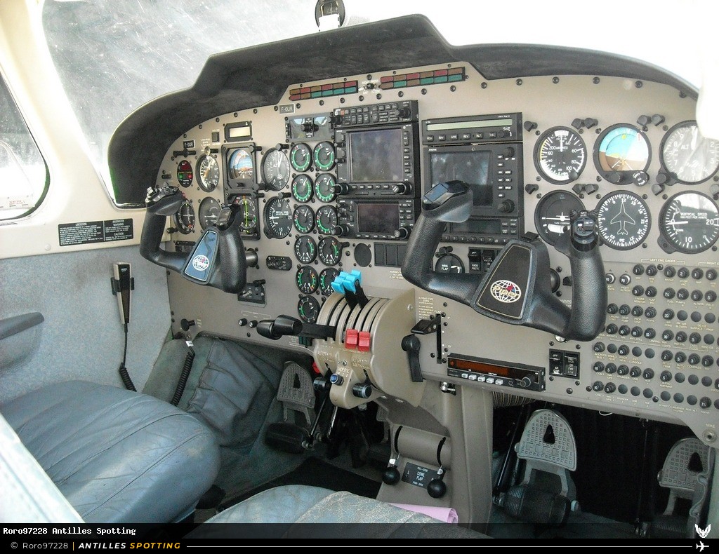 F-OIJR · Piper PA-34 Seneca, Taxi Caraibes Air, Martinique – Aimé Césaire