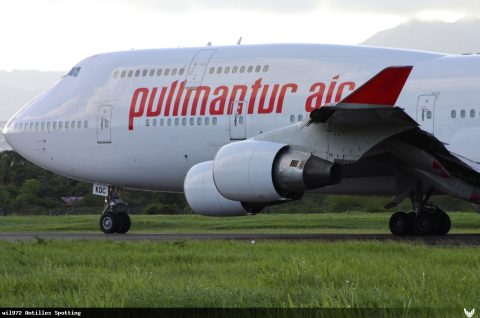 EC-KQC · Boeing 747-400, Martinique – Aimé Césaire