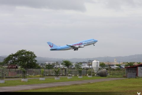 F-HSEX · Boeing 747-400, Martinique – Aimé Césaire