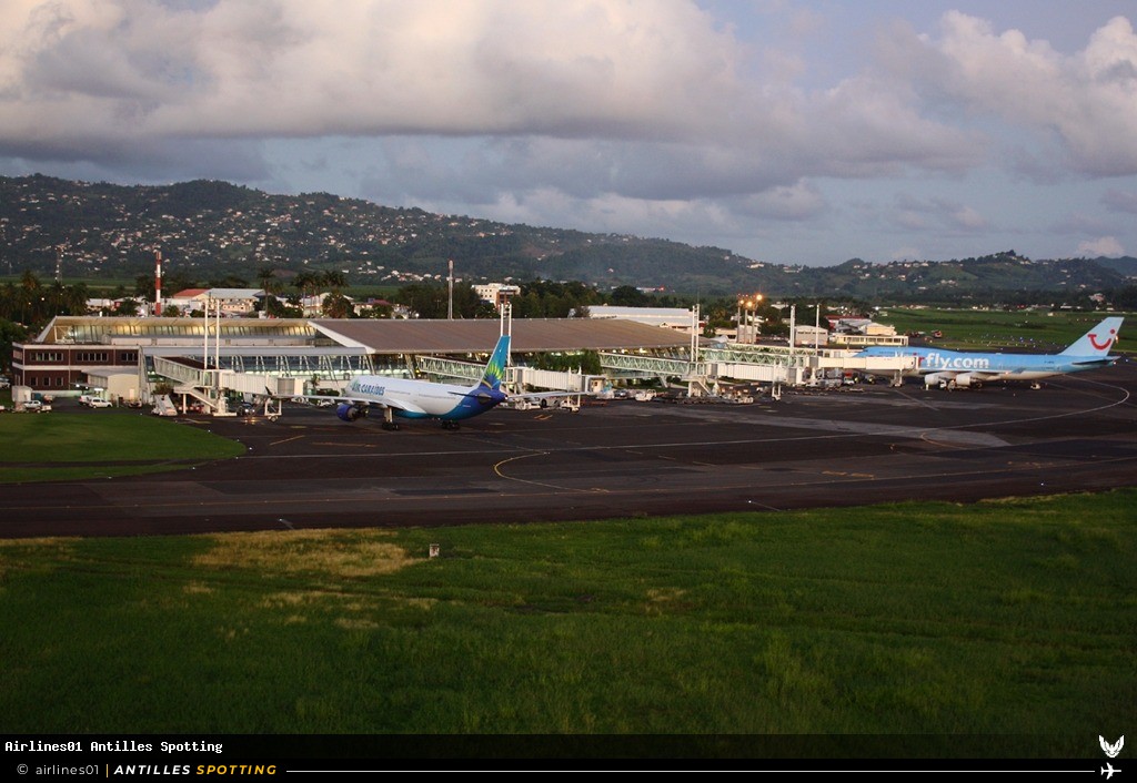 Aéroport · Terminal, TFFF - Martinique – Aimé Césaire, Martinique – Aimé Césaire