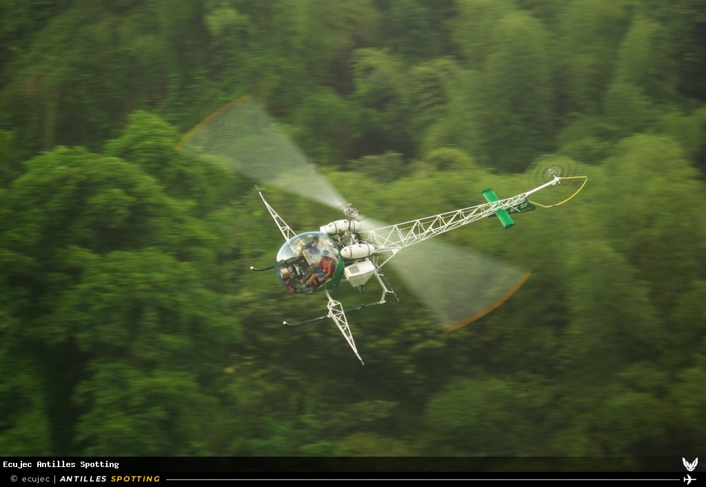 F-BTSF · Bell 47, Air Antilles Associés, Martinique – Aimé Césaire