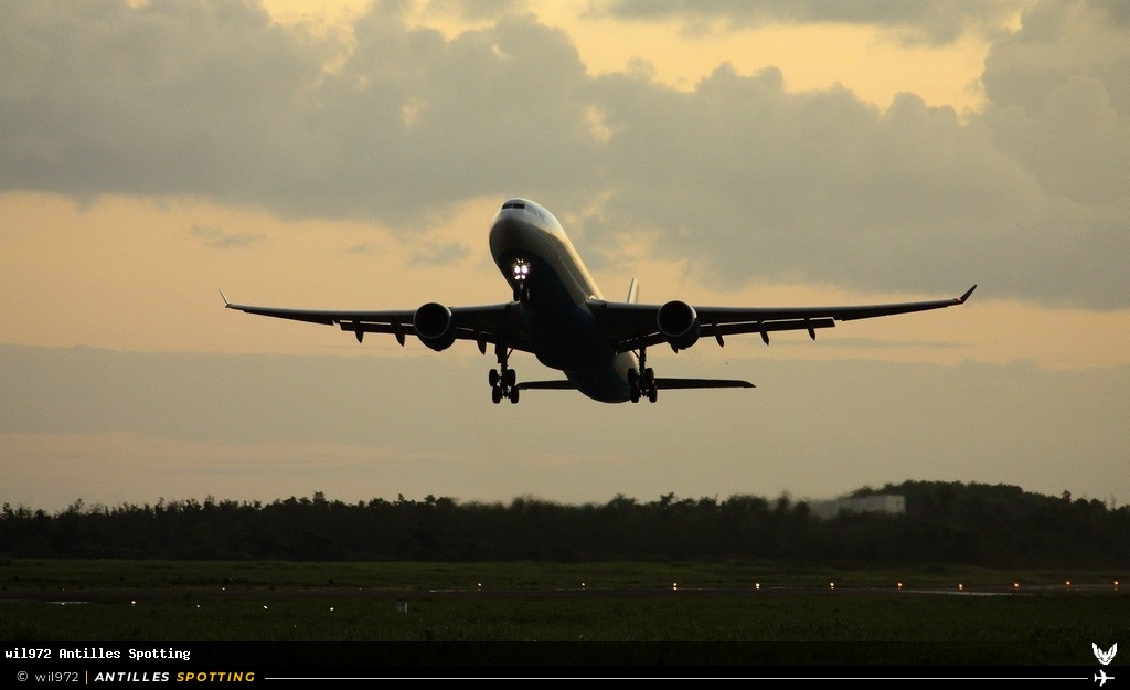 F-OONE · Airbus A330-300, Air Caraïbes, Martinique – Aimé Césaire