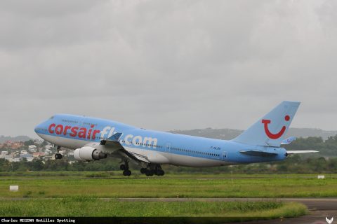 F-HLOV · Boeing 747-400, Martinique – Aimé Césaire