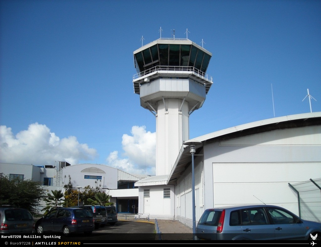 Aéroport · Tour de contrôle, TFFF - Martinique – Aimé Césaire, Martinique – Aimé Césaire