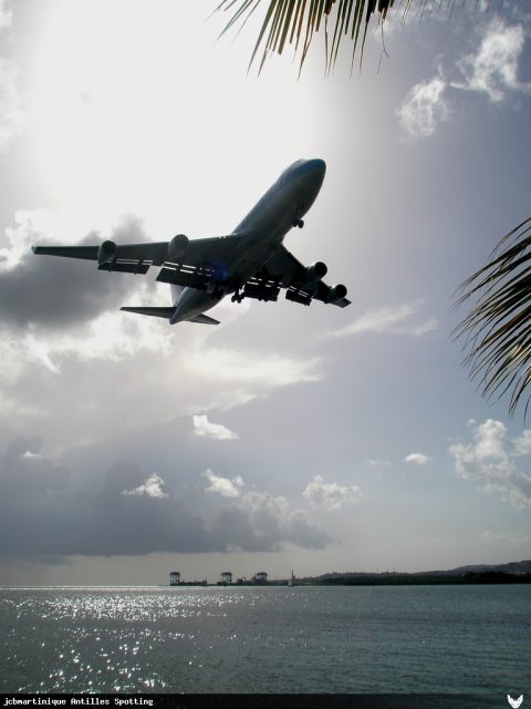 F-HLOV · Boeing 747-400, Martinique – Aimé Césaire