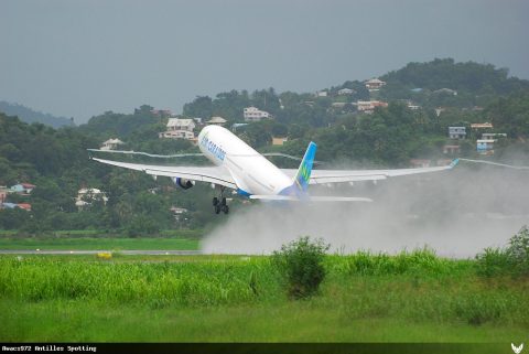 F-OONE · Airbus A330-300, Martinique – Aimé Césaire