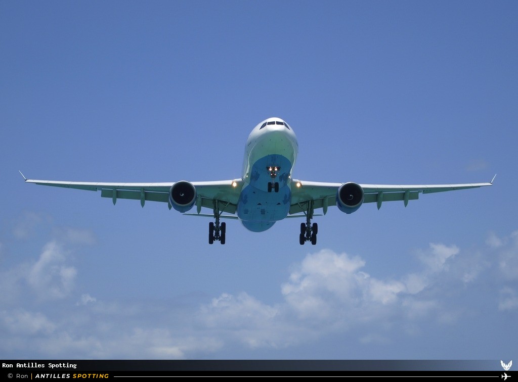 F-OFDF · Airbus A330-200, Air Caraïbes, Sint Maarten – Princess Juliana