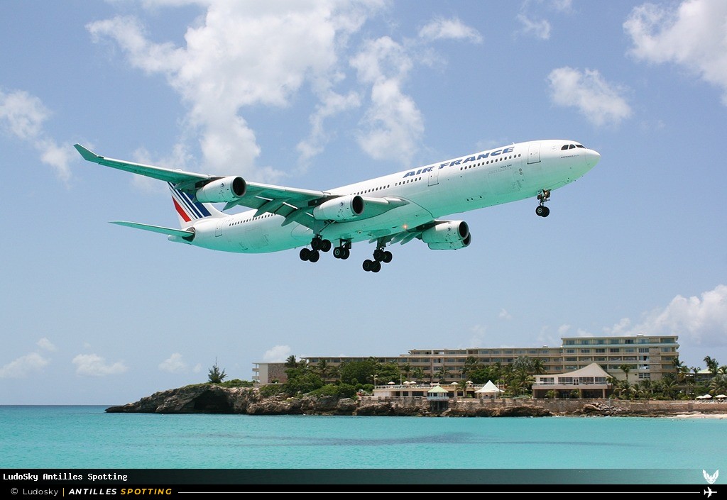 F-GLZP · Airbus A340-300, Air France, Sint Maarten – Princess Juliana