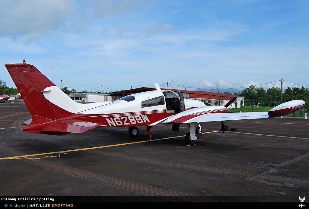 N628BW · Cessna 310, Privé, Martinique – Aimé Césaire
