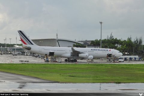 F-GLZL · Airbus A340-300 (2010)