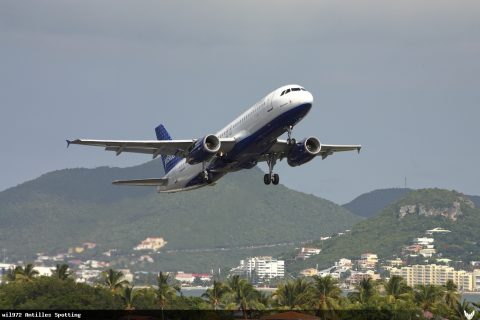N520JB · Airbus A320, Sint Maarten – Princess Juliana