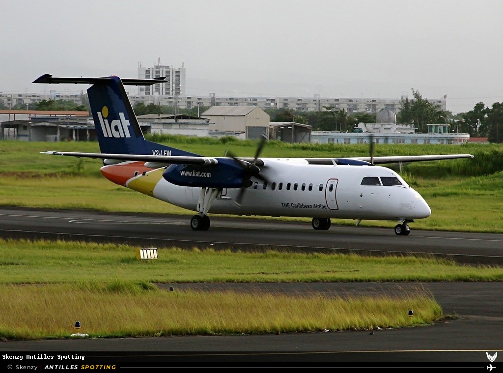 V2-LFM · De Havilland Canada Dash 8-300, LIAT, Pointe-à-Pitre – Maryse Condé