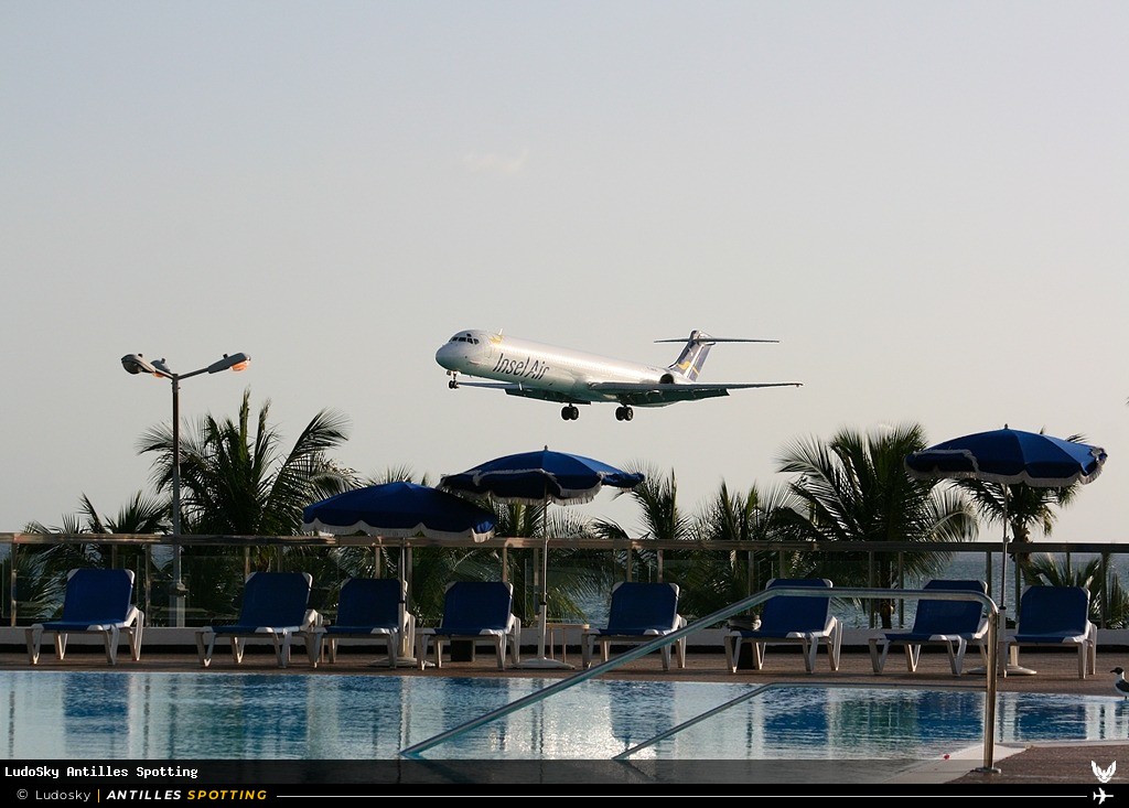 PJ-MDD · McDonnell Douglas MD-82, Insel Air, Sint Maarten – Princess Juliana