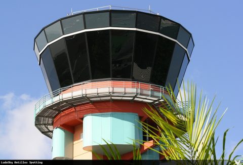 Aéroport · Tour de contrôle, Pointe-à-Pitre – Maryse Condé