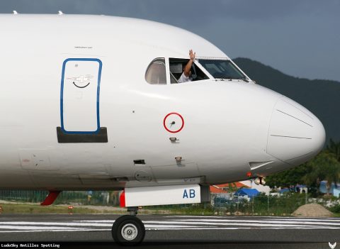 PJ-DAB · Fokker 100 (2010)