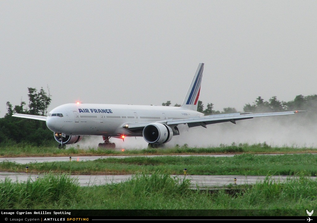 F-GSQN · Boeing 777-300ER, Air France, Martinique – Aimé Césaire