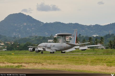 702-CB · Boeing E3F (2010)