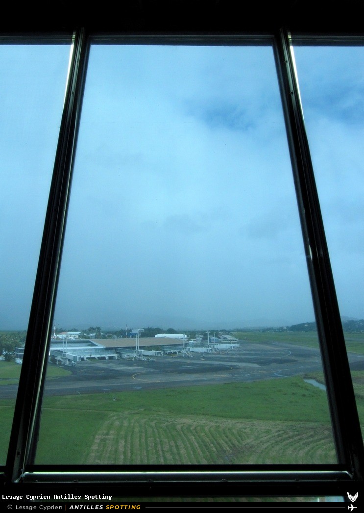 Aéroport · Terminal, TFFF - Martinique – Aimé Césaire, Martinique – Aimé Césaire