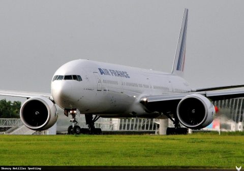 F-GSQS · Boeing 777-300ER, Pointe-à-Pitre – Maryse Condé