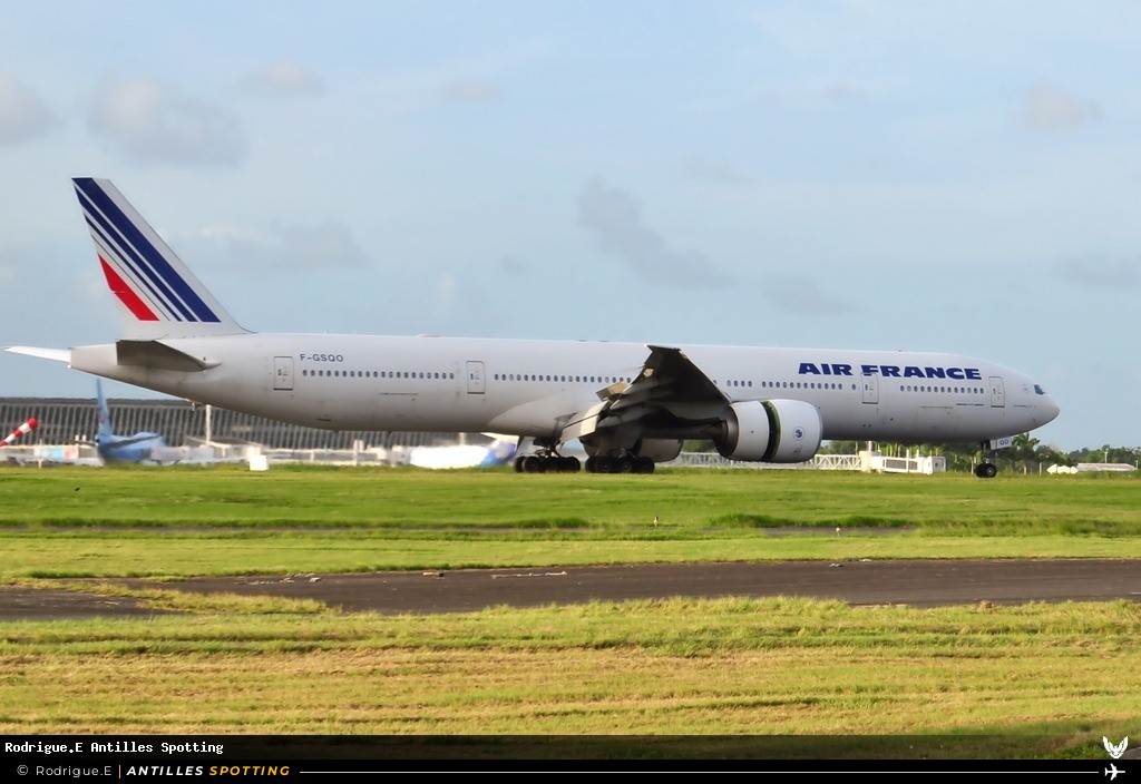 F-GSQO · Boeing 777-300ER, Air France, Pointe-à-Pitre – Maryse Condé