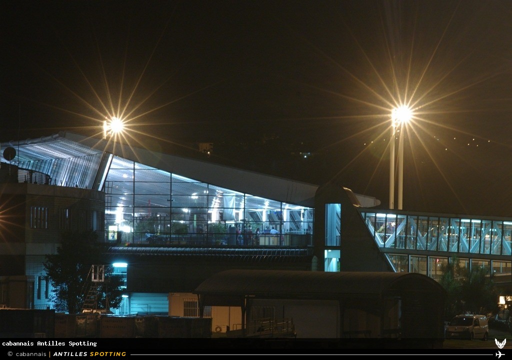Aéroport · Terminal, TFFF - Martinique – Aimé Césaire, Martinique – Aimé Césaire