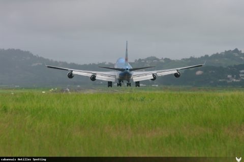 F-HLOV · Boeing 747-400, Martinique – Aimé Césaire