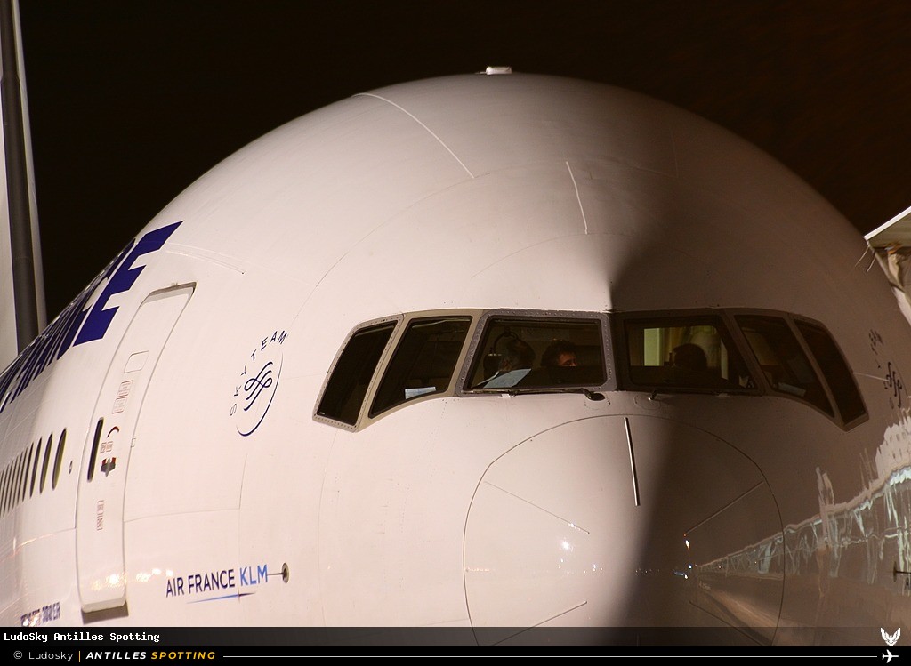F-GSQO · Boeing 777-300ER, Air France, Pointe-à-Pitre – Maryse Condé