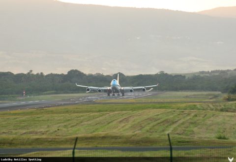F-GTUI · Boeing 747-400, Pointe-à-Pitre – Maryse Condé