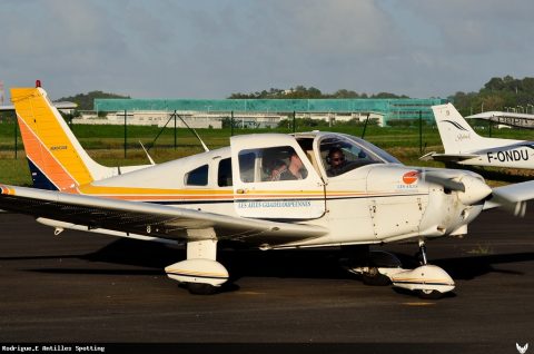 F-OGPJ · Piper PA-28 Cherokee / Warrior / Archer (2011)