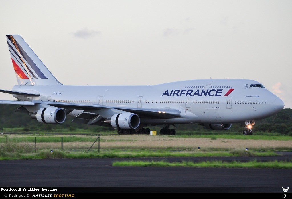 F-GITE · Boeing 747-400, Air France, Pointe-à-Pitre – Maryse Condé