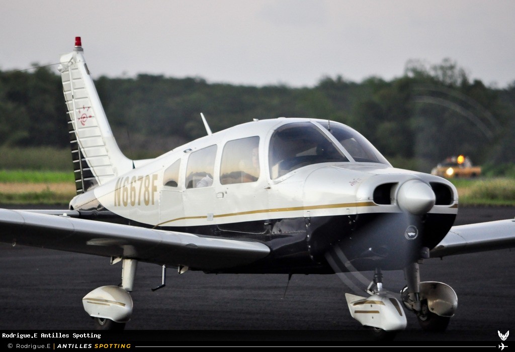 N6678F · Piper PA-28 Cherokee / Warrior / Archer, Privé, Pointe-à-Pitre – Maryse Condé