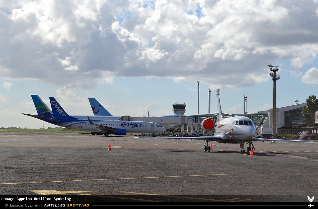 Aéroport · Terminal, TFFF - Martinique – Aimé Césaire, Martinique – Aimé Césaire