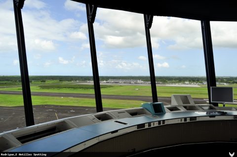 Aéroport · Tour de contrôle, Pointe-à-Pitre – Maryse Condé