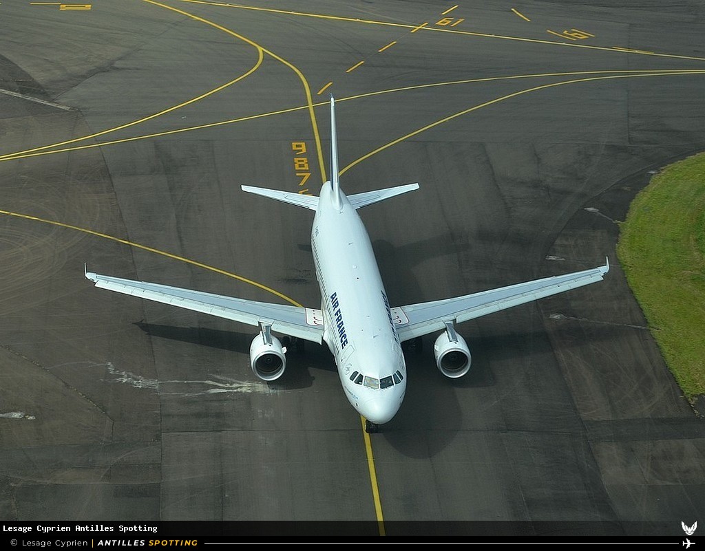 F-GKXQ · Airbus A320, Air France, Martinique – Aimé Césaire