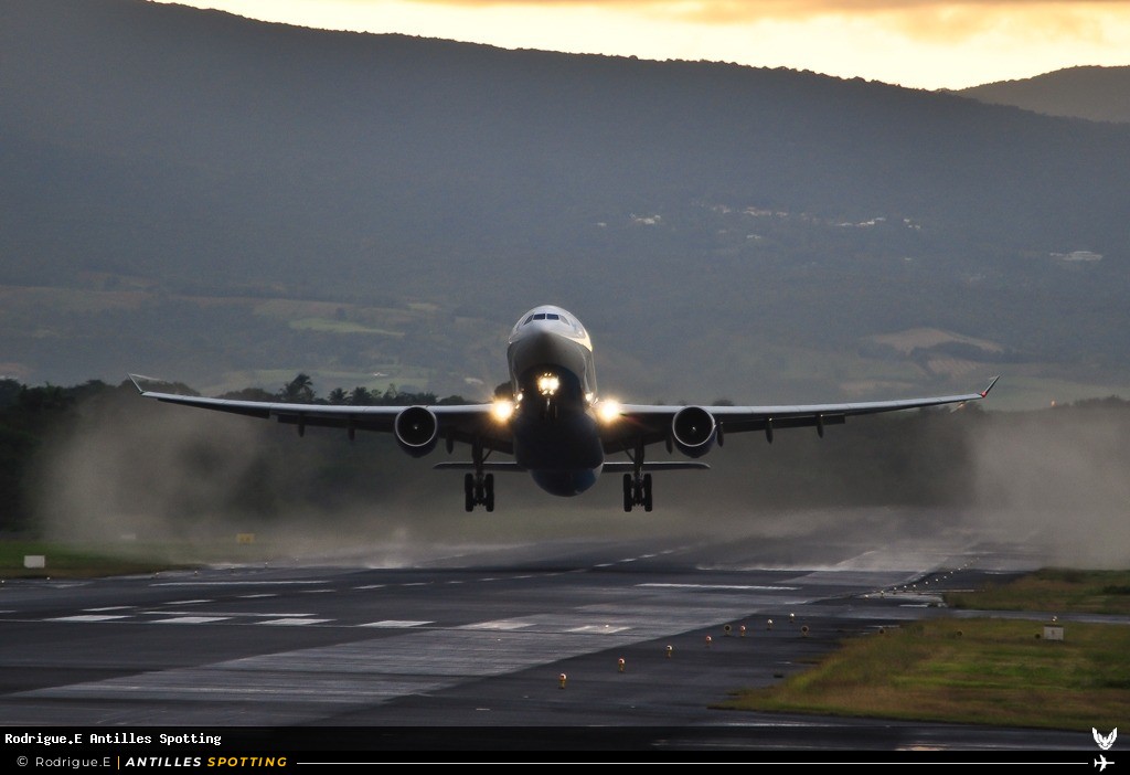 F-OONE · Airbus A330-300, Air Caraïbes, Pointe-à-Pitre – Maryse Condé