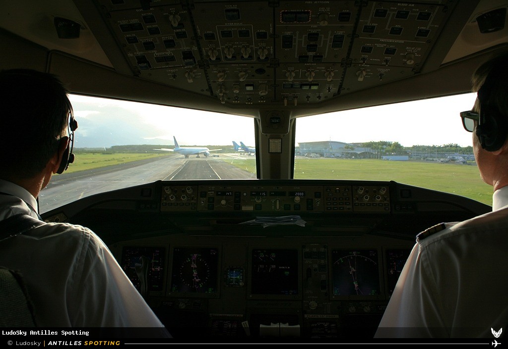 F-GSQX · Boeing 777-300ER, Air France, Pointe-à-Pitre – Maryse Condé