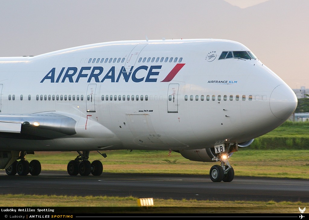 F-GEXB · Boeing 747-400, Air France, Pointe-à-Pitre – Maryse Condé