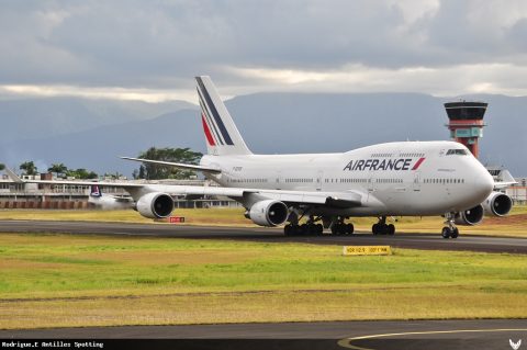 F-GEXB · Boeing 747-400 (2011)